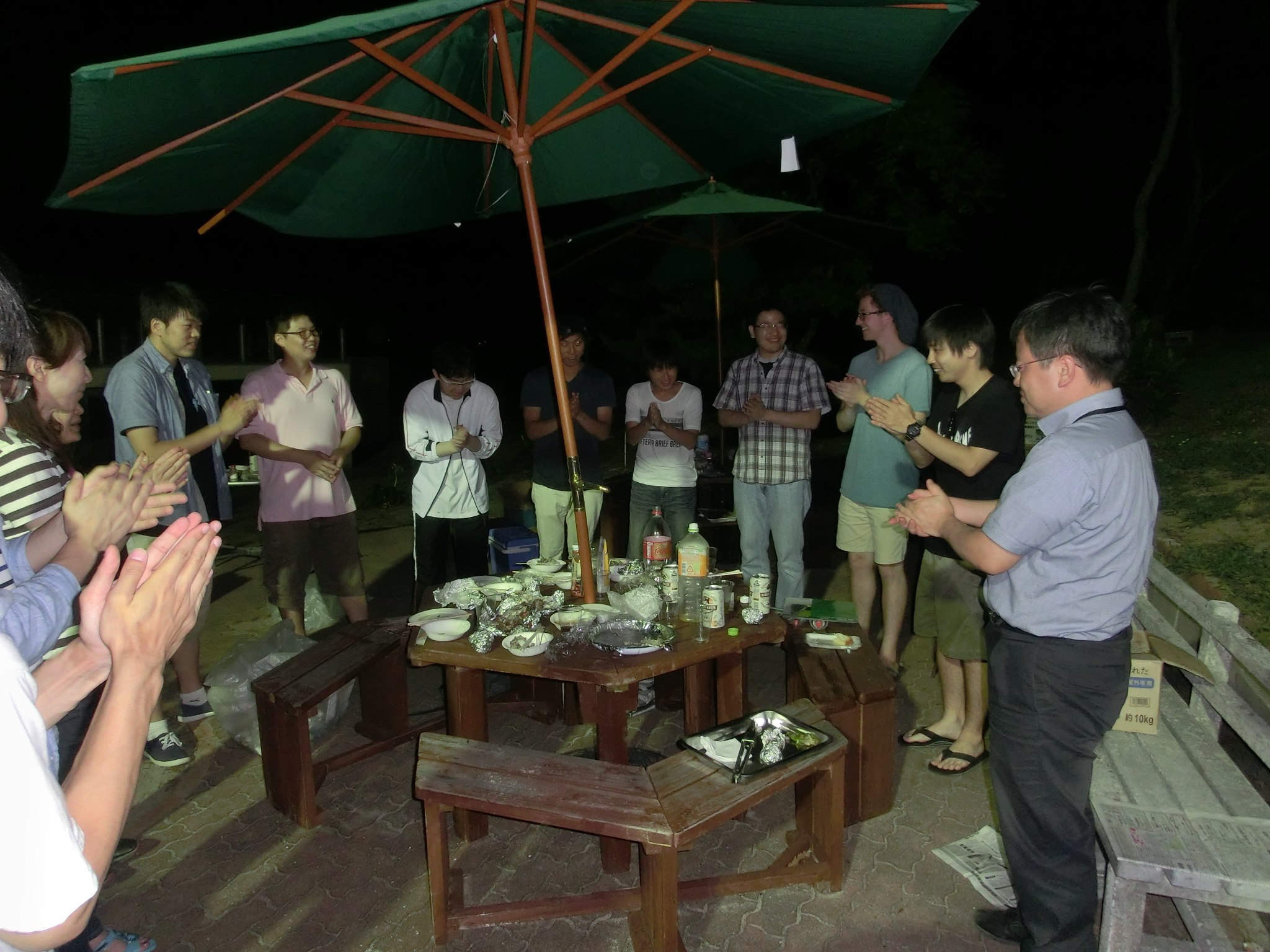 BBQ party for B4 members and  student from University of Illinois.